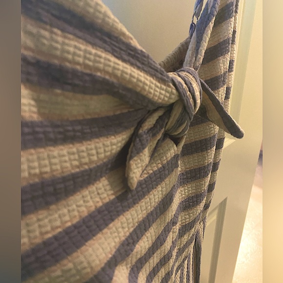 Cute striped jumpsuit - Picture 3 of 3